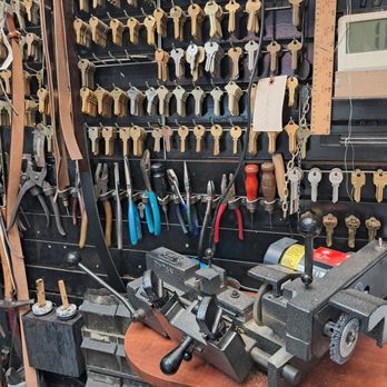 Hell's Kitchen Locksmith & Key Copy - Keys & Locksmiths Near Me - New York, New York Hell's Kitchen Locksmith & Key Copy - Keys & Locksmiths Near Me - New York, New York