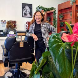 Priti's Eyebrow Threading