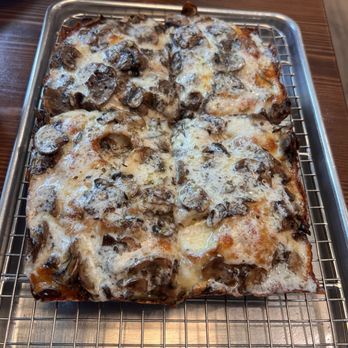 Croccante Artisan Pizza - MUSHROOM PIZZA - Pizza Near Me - Napa, California Croccante Artisan Pizza - MUSHROOM PIZZA - Pizza Near Me - Napa, California