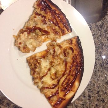 MOD Pizza - Size disparity - Fast Food Near Me - Reston, Virginia