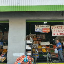 Castillo's Produce - Park and load in the front.