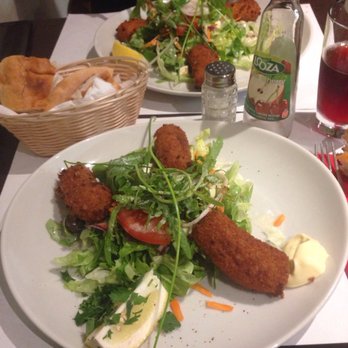 Le Prétexte - Super lekkere garnaal kroketten - Belgian Near Me - Saint-Gilles, BRU Le Prétexte - Super lekkere garnaal kroketten - Belgian Near Me - Saint-Gilles, BRU