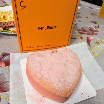 Mr Bear - Strawberry cake right out of the box - Desserts Near Me - Queens, New York