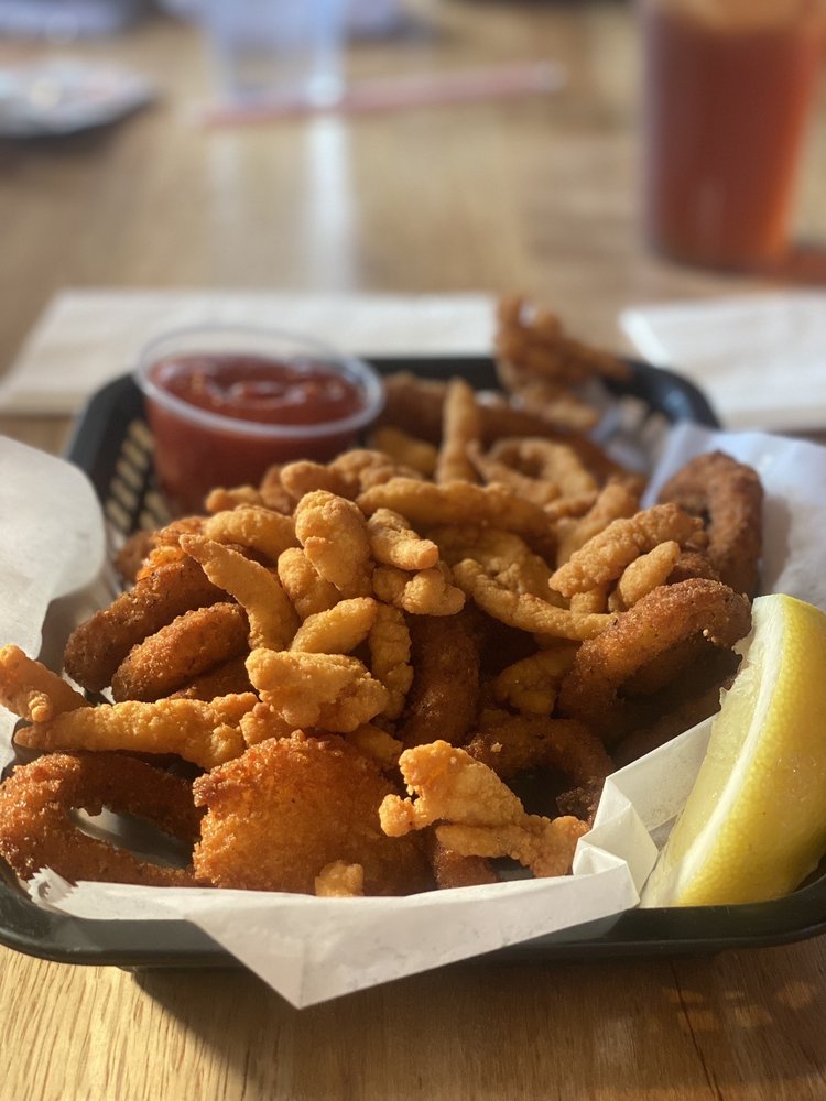 THE CHOWDER BARGE Updated September 2024 1139 Photos & 681 Reviews