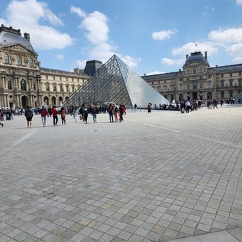 Pyramide du Louvre - Landmarks & Historical Buildings Near Me - Paris, 75