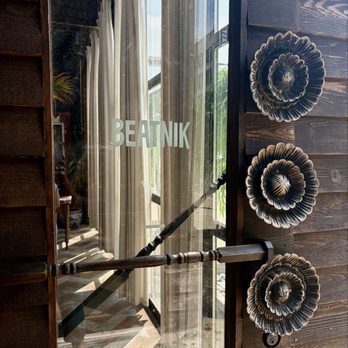 Beatnik West Town - Breakfast & Brunch Near Me - Chicago, Illinois Beatnik West Town - Breakfast & Brunch Near Me - Chicago, Illinois