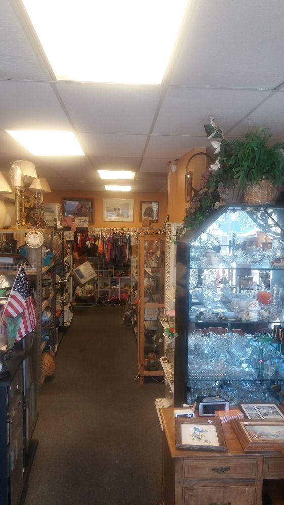 FIND STUFF THRIFT STORE Updated July 2024 11 Reviews 304 W Big