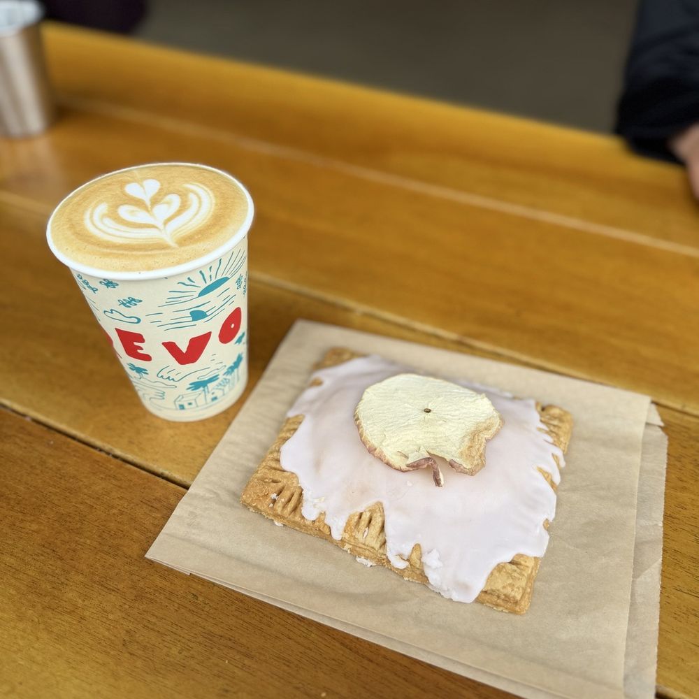 Revolution Roasters - Butterscotch latte + elderflower rhubarb pop tart // SO GOOD - Coffee & Tea Near Me - Oceanside, California
