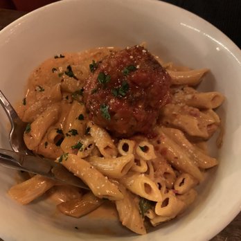 Popolari - Italian Near Me - Bloomfield, New Jersey