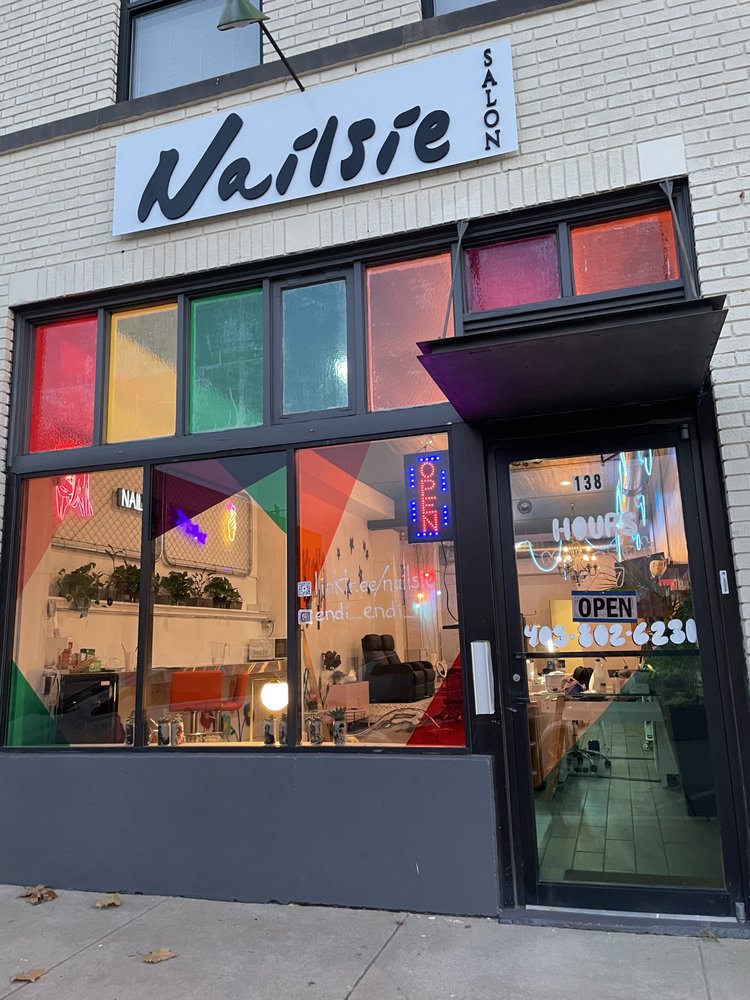 Nailsie Logo