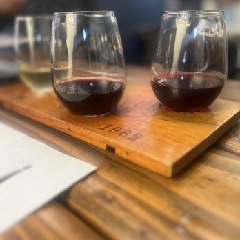 Willmore Wine Bar - Wine Bars Near Me - Long Beach, California Willmore Wine Bar - Wine Bars Near Me - Long Beach, California