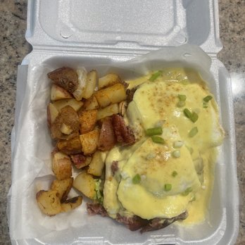 Center Street Luncheonette - eggs benedict with hash special - Breakfast & Brunch Near Me - Wallingford, Connecticut Center Street Luncheonette - eggs benedict with hash special - Breakfast & Brunch Near Me - Wallingford, Connecticut