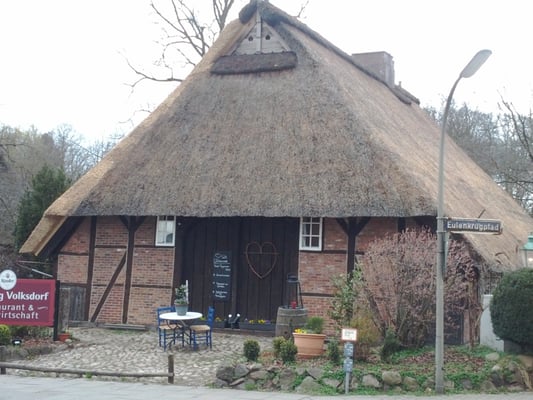 Dorfkrug Volksdorf | Restaurant & Sushi by null