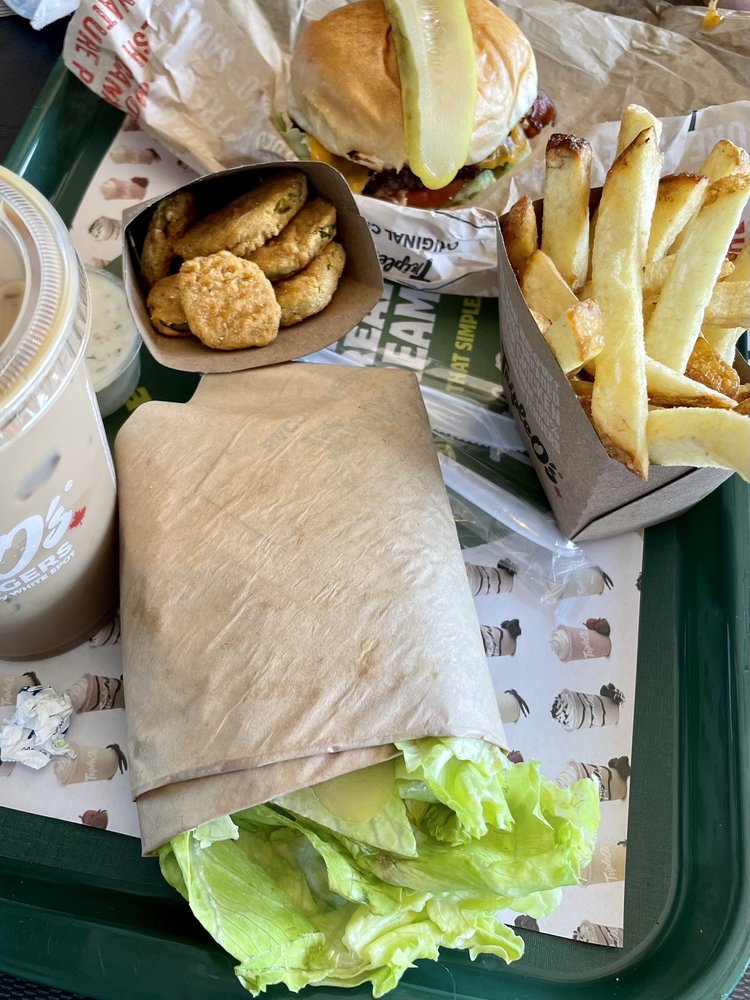 TRIPLEO’S Updated July 2024 2900 Drinkwater Road, Duncan, British