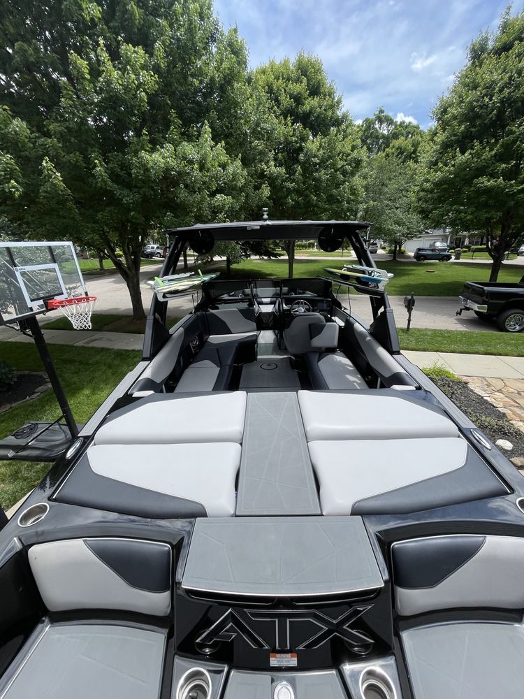 SQUEAKY CLEAN MOBILE DETAILING Updated September 2024 Request a