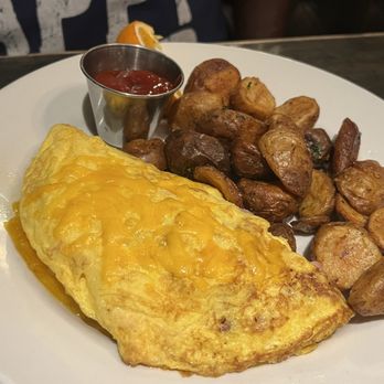Freedom Beat - Breakfast omelette House Made Breakfast Potatoes - American Near Me - Las Vegas, Nevada Freedom Beat - Breakfast omelette House Made Breakfast Potatoes - American Near Me - Las Vegas, Nevada