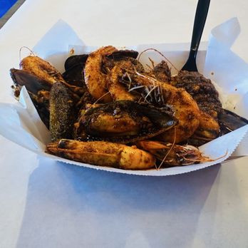 Rockin Crab - Lunch special with head shrimp and mussel medium spice level . - Seafood Near Me - Las Vegas, Nevada Rockin Crab - Lunch special with head shrimp and mussel medium spice level . - Seafood Near Me - Las Vegas, Nevada