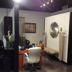 Salon Euphoria - Mani/pedi area