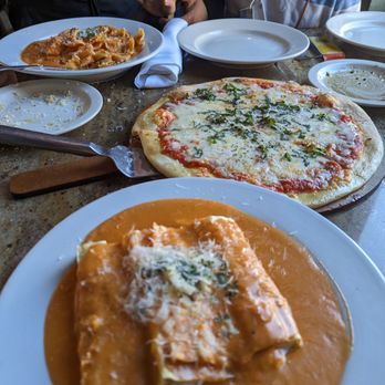 Capriccio Inc - Crab Canneloni Pasta Cavatappi al Salmone Pasta - Italian Near Me - Ventura, California Capriccio Inc - Crab Canneloni Pasta Cavatappi al Salmone Pasta - Italian Near Me - Ventura, California