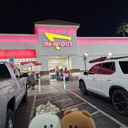 In-N-Out Burgers - 2.13.26 Very busy to us, but the security guy said it's not as bad as other days