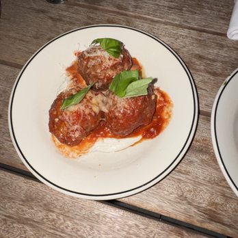 Laurel Grill - American Near Me - Culver City, California