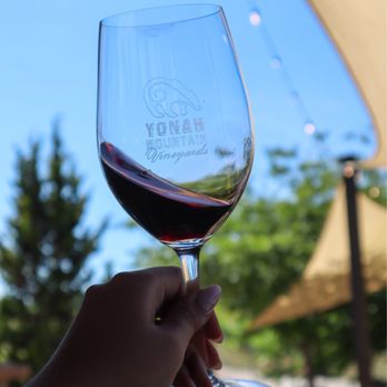 Yonah Mountain Vineyards - @tiffhuangry - Wineries Near Me - Cleveland, Georgia Yonah Mountain Vineyards - @tiffhuangry - Wineries Near Me - Cleveland, Georgia