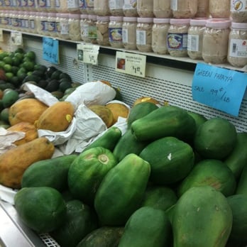 Great Wall Supermarket  - green papayas - International Grocery Near Me - Broomfield, Colorado