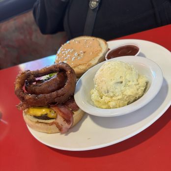 Cheryl's Diner - Western burger with potato salad - Diners Near Me - Kernville, California Cheryl's Diner - Western burger with potato salad - Diners Near Me - Kernville, California