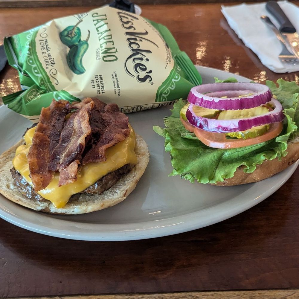 White Shirt Chili burger