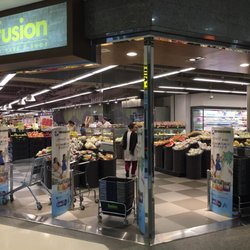 百佳超級市場 - Front entrance