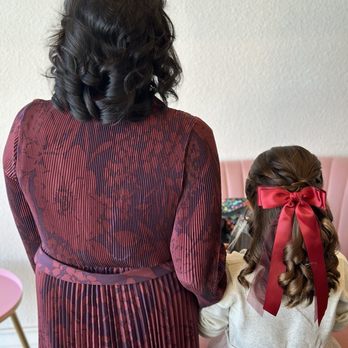 Blowout Parlor - Blow Dry/Out Services Near Me - Anaheim, California