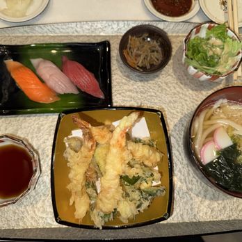 Kaiten Sushi Ginza Onodera Hawaii - Lunch Tempura Teishoku - Conveyor Belt Sushi Near Me - Honolulu, Hawaii