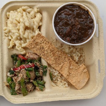 Lemonade - Bowl (miso short rib, cauliflower rice, pineapple chicken and green beans, and truffle mac and cheese). - New American Near Me - Huntington Beach, California Lemonade - Bowl (miso short rib, cauliflower rice, pineapple chicken and green beans, and truffle mac and cheese). - New American Near Me - Huntington Beach, California