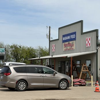 B4 Barbeque & Boba - Mabank Feed hides a great bbq place - Barbeque Near Me - Mabank, Texas