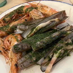 Langostinos y navajas