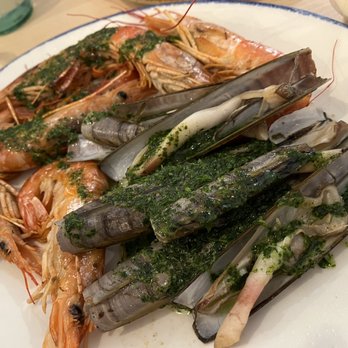 La Paradeta - Langostinos y navajas - Seafood Near Me - Barcelona, B