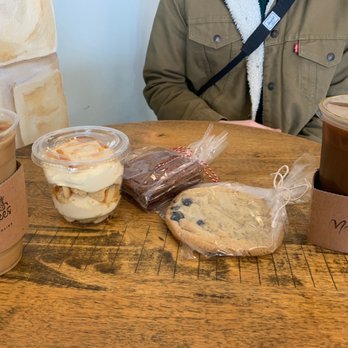 MADDIE CAKES - Updated January 2025 - 173 Photos & 56 Reviews - 5397 US