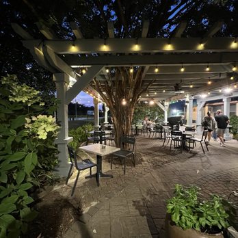 Leelynn's - Outdoor seating - Lounges Near Me - Ellicott City, Maryland Leelynn's - Outdoor seating - Lounges Near Me - Ellicott City, Maryland