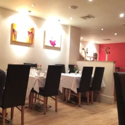 Zeera - Tables inside