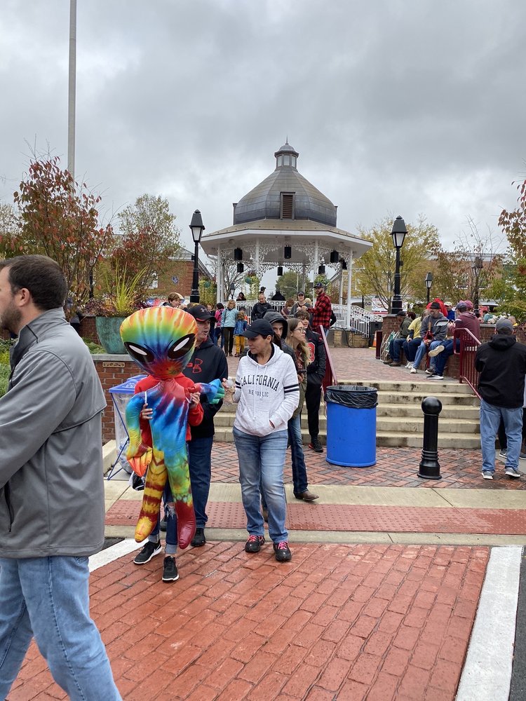 Fort Ligonier Days - The diamond in the center of town - Festivals Near Me - Ligonier, Pennsylvania Fort Ligonier Days - The diamond in the center of town - Festivals Near Me - Ligonier, Pennsylvania