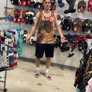 Gabe's - Gavin likes Statue of Liberty too - Women's Clothing Near Me - Whitehall, Pennsylvania