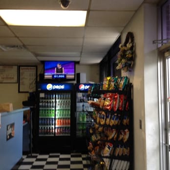 Capriotti’s - TV and chips stand - Sandwiches Near Me - Wilmington, Delaware