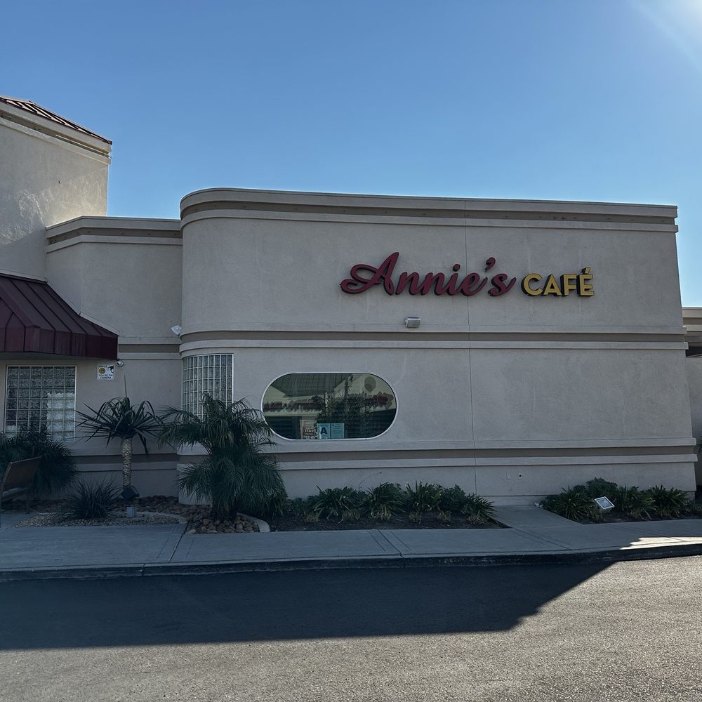 Annie's Cafe - Temecula - Exterior - Breakfast & Brunch Near Me - Temecula, California