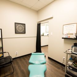 Kare Chiropractic - Adjusting Room