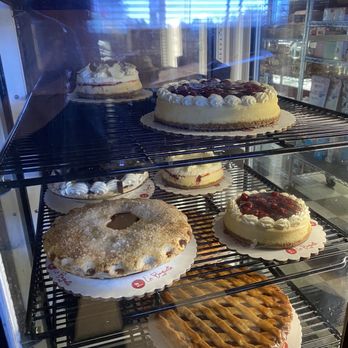 La Baguette Bistro - Bakeries Near Me - Oklahoma City, Oklahoma