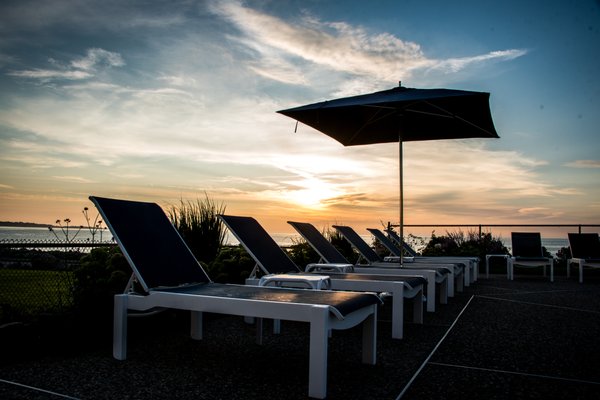 Atlantis Oceanfront Inn Hotel & Breakfast Café In Gloucester, MA by null