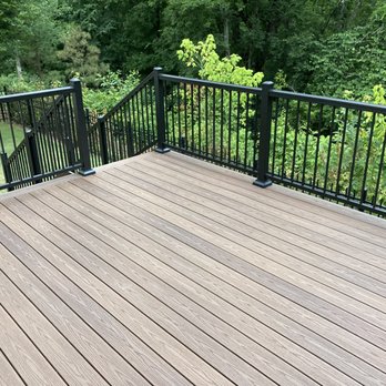 Deck Builder - Composite deck and aluminum handrail - Decks & Railing Near Me Deck Builder - Composite deck and aluminum handrail - Decks & Railing Near Me