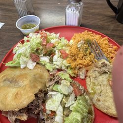 La Pasadita Restaurant - Gorditas, rice, salad.
