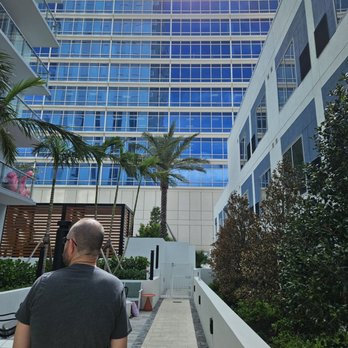 AC Hotel - Hotels Near Me - St. Petersburg, Florida