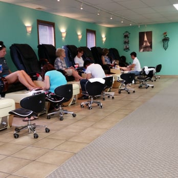 Twins Nail - Great massage chairs! - Nail Salons Near Me - Bloomington, Illinois